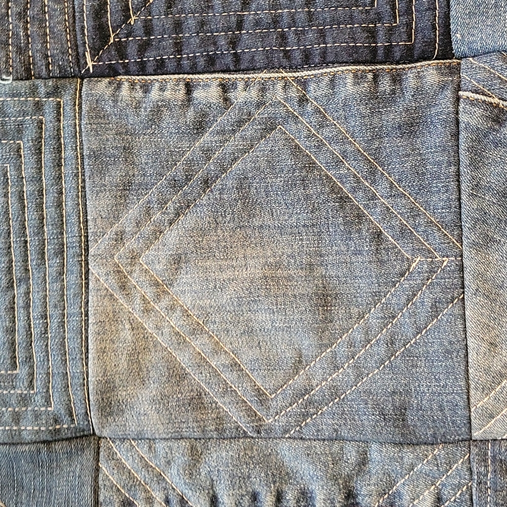 HAND CRAFTED Rag Quilt UPCYCLED Denim Blue Jeans Owl Cotton Fabric 55"x 41" - Picture 15 of 16